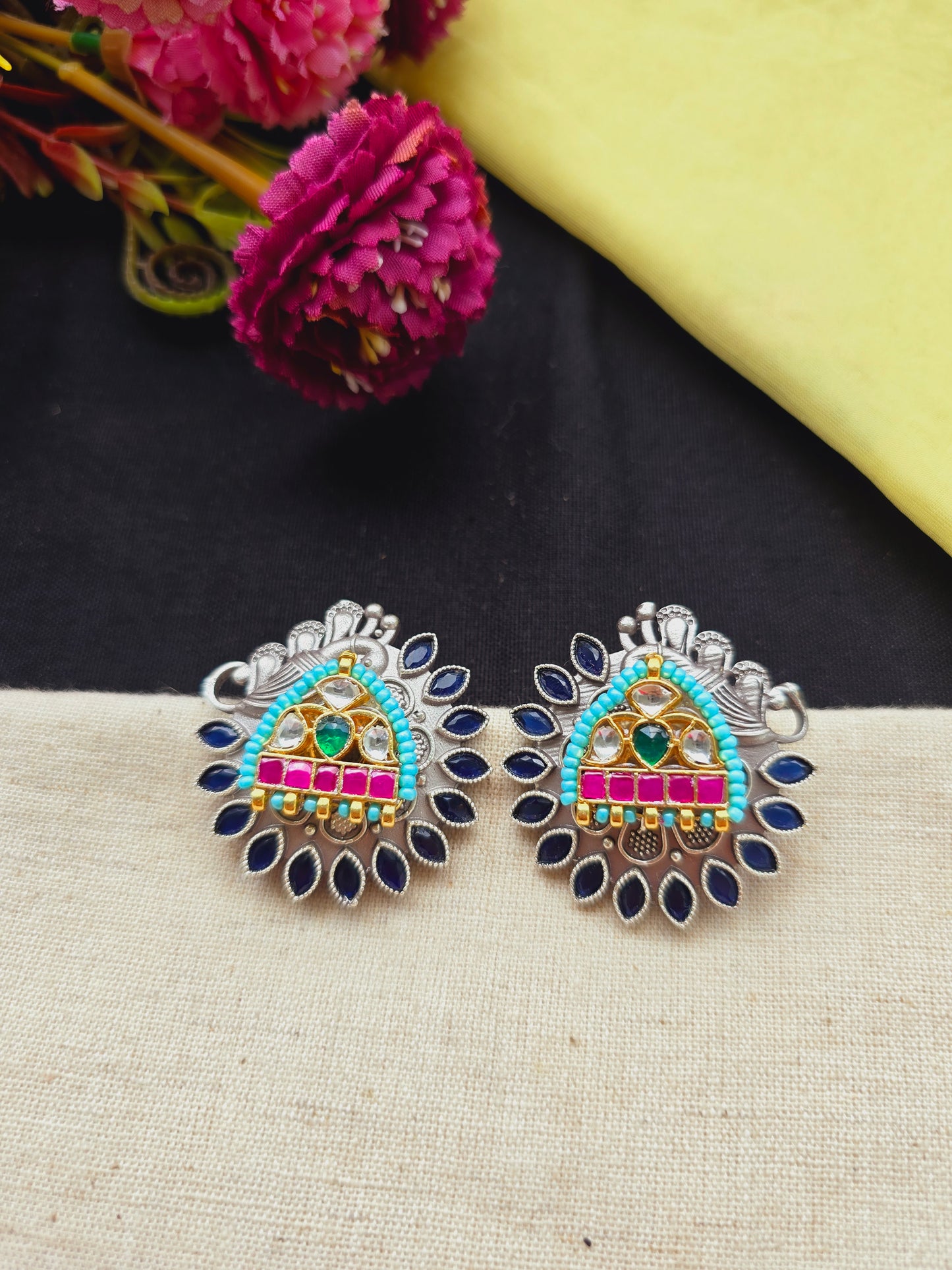 Pachi kundan studs